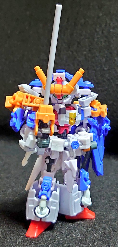nabe0926's tweet photo. 出陣するぞ！ガンダムローズ！！

デザイン的に一番大変そうだよなーと思いつ、形にしたら意外とストレートに完成しました
#アニマギア #オレマギア #Gガンダム https://t.co/4aHHkzivf8