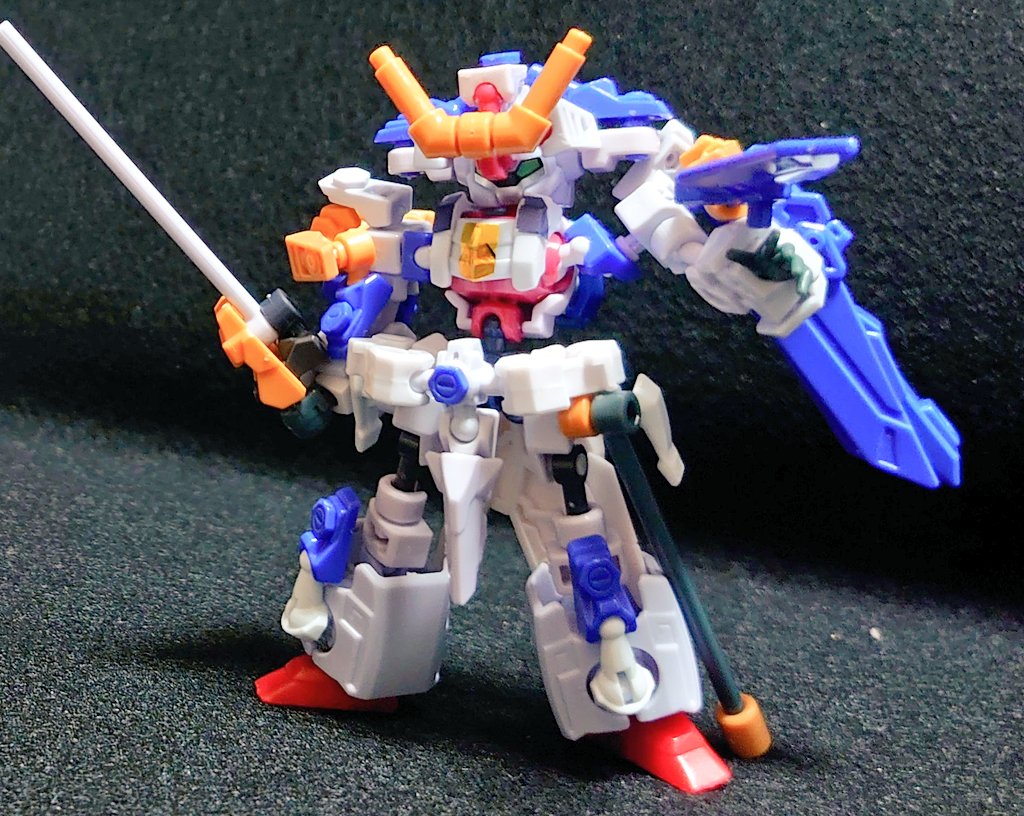 nabe0926's tweet photo. 出陣するぞ！ガンダムローズ！！

デザイン的に一番大変そうだよなーと思いつ、形にしたら意外とストレートに完成しました
#アニマギア #オレマギア #Gガンダム https://t.co/4aHHkzivf8