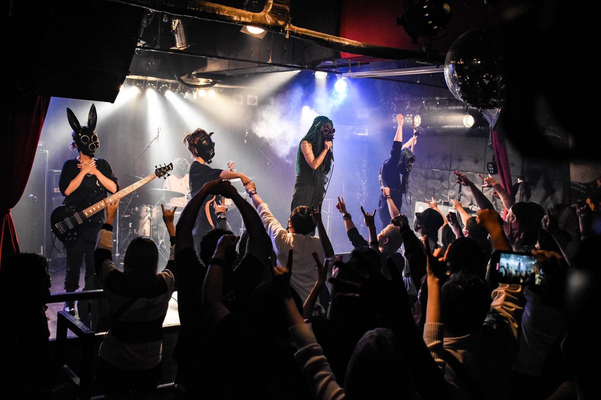 nkfk_punch's tweet photo. MIST様

JUNKさん、Violetさん、ARIAさん、UNIさん、Chelseaさん、ご出演ありがとうございました！そして兼やんさんも！活動お疲れさまでした...！

最後のMV楽しみにしています。 https://t.co/bWcChiPZjw