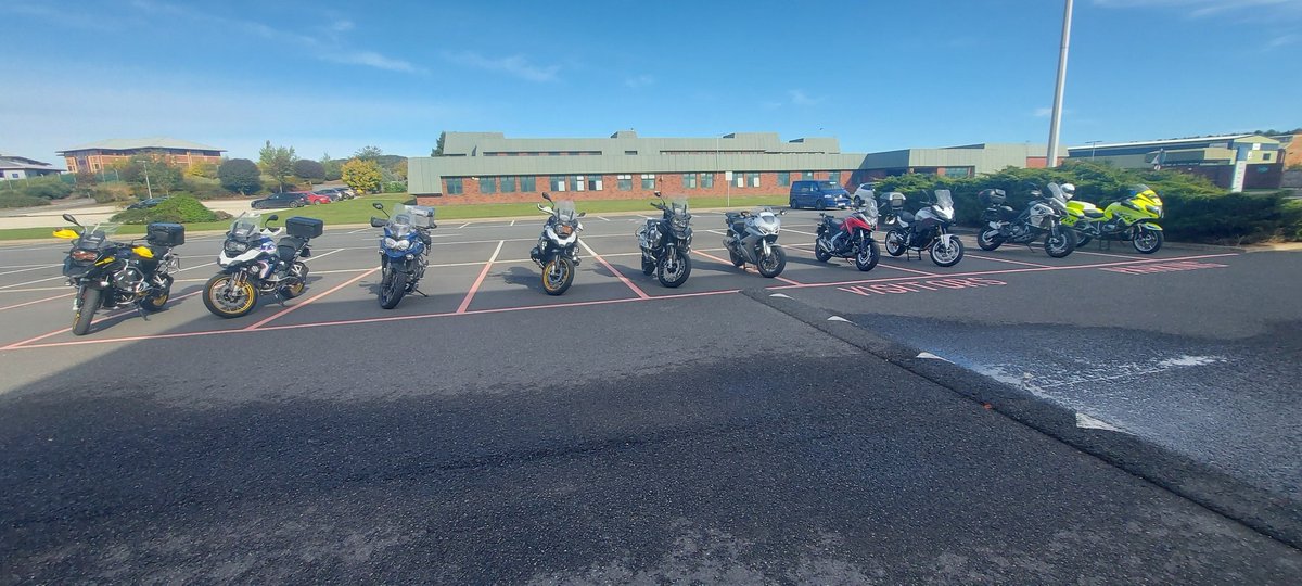 StaffsRoadHarm's tweet photo. Another Great @BikeSafeUK at @StaffsPolice. Dropped on with the weather.  Thanks to Kev for the #Bikesense input.
Some Bike check discussion, and then out for the Ride this afternoon. https://t.co/9C3tUnJhbR