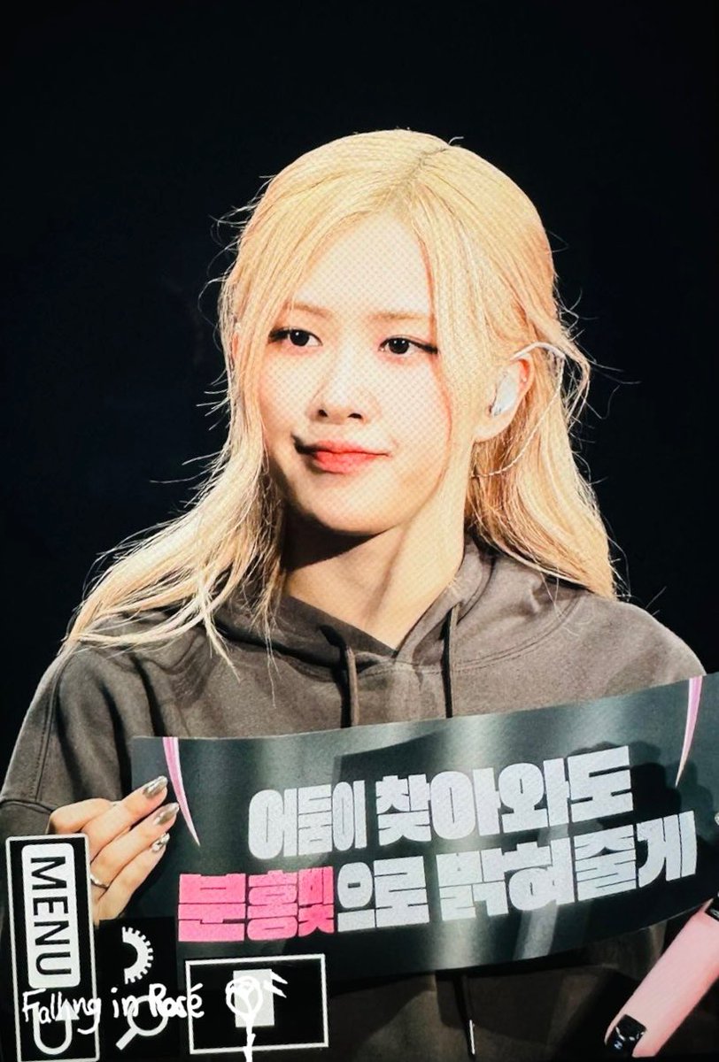 FALLING IN ROSÉ tweet media
