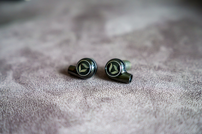 headfonia's tweet photo. It's time to look at the super high-end @DITA_audio_jp Perpetua IEM. Find out what this single dynamic driver IEM has to offer, now on Headfonia. A comprehensive article, for your reading pleasure. https://t.co/xEXeqZHZyF #headfi #ditaperpetua #ditaaudio #ditaaudioperpetua https://t.co/Tpw8rG9sBG