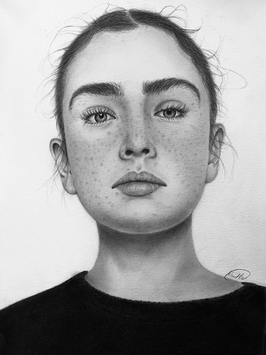 KawtherJarray's tweet image. My finished pencil drawing. 💫🤩

#art #artwork #artist #ArtistOnTwitter #tunisianartist #Pencildrawing #pencil #pencilart #pencilsketch #love #freackless #beautiful #passio #graphite