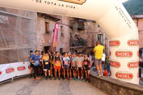 LluisLlulluab's tweet photo. 7a edició de la #VertiKalm⛰️, amb el protagonisme del nostre Puigsacalm! Gran organització, com sempre, del @GECA_84 . Enhorabona a totes i tots els guanyadors i participants. Gràcies @AnnaJul15445212 @FEEC_cat @ajuntamentbas https://t.co/MCe3zio9PS