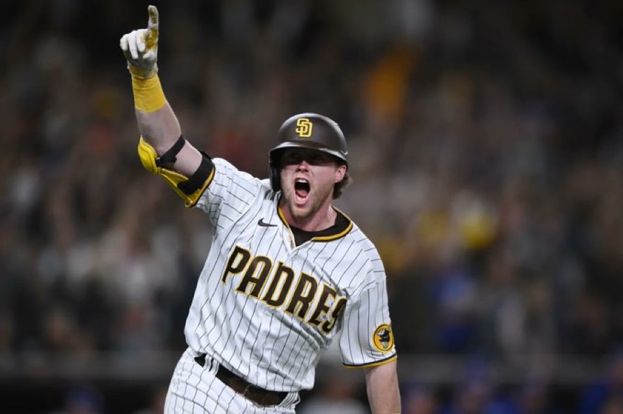CandyDigital's tweet photo. A special #Postseason for the @astros and @Padres. 🎩
At 12 PM ET, 2 #CandyPOTD will be available
⚾️AL: Peña hits HR in 18th inning #LevelUp
⚾️NL: Cronenworth completes comeback #TimeToShine
Grab the bundle or individual @MLB Play of the Day https://t.co/JqPkuQm1uC https://t.co/LE9E4JO74H