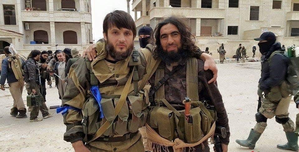 #Ukraine Abdel Hakim al-Chichani, ancien émir d’Ajnad al-Kavkaz [soldats du Caucase] en #Syrie (2013-19) est arrivé en #Ukraine/guerre de #Tchétchénie 2007-09 selon source « #HTS lui avait donné un ultimatum pour quitter #Idleb »/les deux dernières photos ont été prises en Syrie