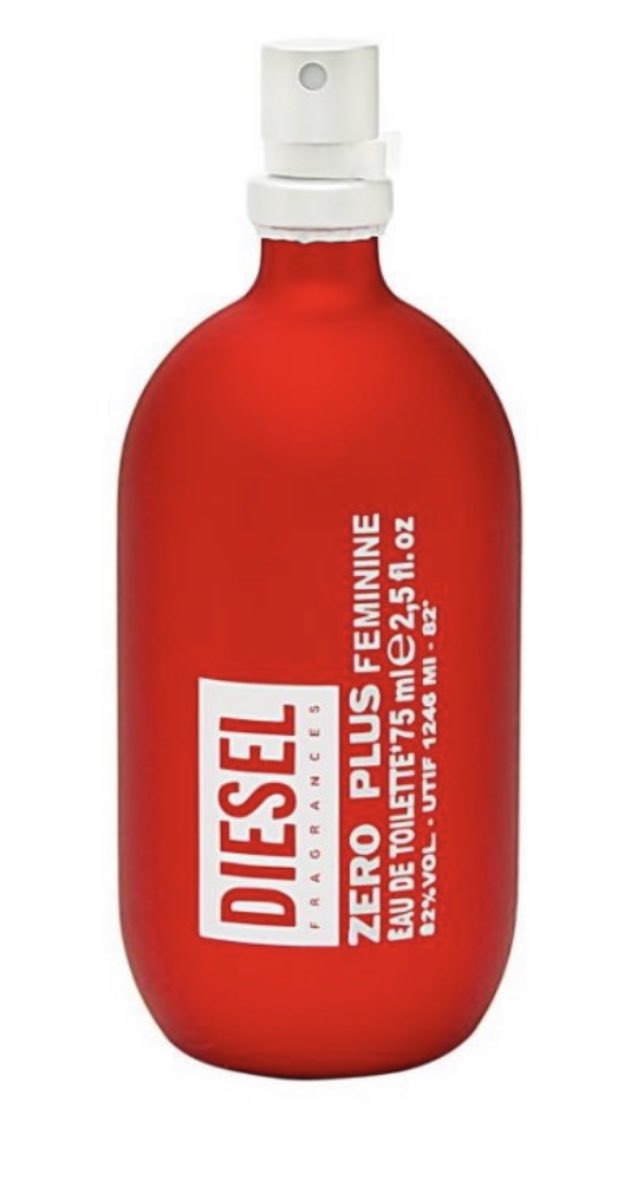 steinunnmf's tweet photo. 2002 moodboard. Þemað er ég á leiðinni í Kringluna með vinkonum mínum. 
Ég finn lyktina. https://t.co/yTbAqRmOda