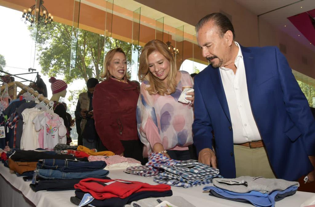 elizcallense's tweet photo. PRESENTA ATZÁN MODA SUSTENTABLE CON FIX FASHION, “DECONSTRUIR RECONSTRUIR”

Atizapán de Zaragoza; Méx.- la exposición Fix Fashion Deconstruir Reconstruir, tuvo la finalidad de concientizar a las personas sobre el uso y desperdicio de las prendas de vestir. https://t.co/11PpGE8nrW