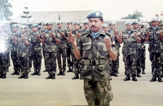 MySamudera's tweet photo. Tragedi Di Sebalik Peristiwa Black Hawk Down 3 Oktober 1993..

"Jangan main-main dengan askar Malaysia. Mereka nampak kecil tetapi di medan perang, mereka takkan berundur" - kata tentera Amerika Syarikat.

Di sebalik filem itu tercatat satu kisah benar yang.. https://t.co/KBR0fjtWkf
