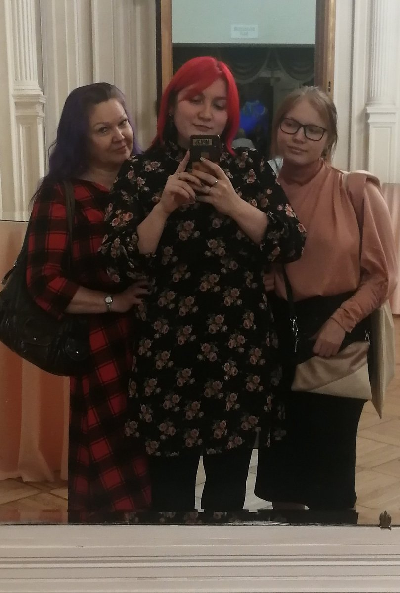 PrussiaXD's tweet photo. Счастье можно найти даже в самые тёмные времена, если не забывать обращаться к свету.
Вот и мы максимально тепло проводим время, а потом ещё и на спектакли ходим такие красивые. https://t.co/SVF223N3HW