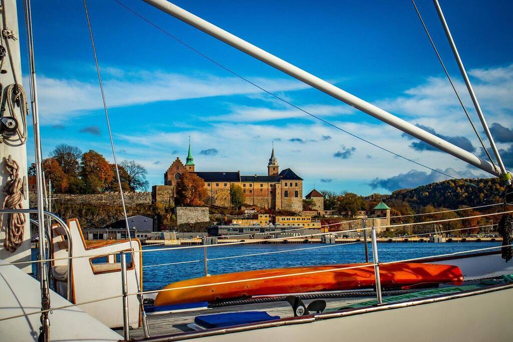 tallman_travels's tweet photo. It’s a boat time I got to see the fort. 

#tipsfortravel #instatraveltips #travellingdestinations #conscioustravel #travelinspirations #travelismypassion #greentravel #travelguides #travelshot #traveltip #ecotravel #travelerlife #sustainabletravel #trave… https://t.co/ASkVBF512d https://t.co/eRccpmR8cH