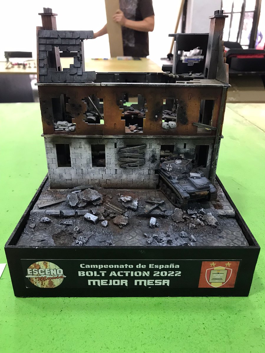 Habemus_Ludum's tweet photo. Así fue entregado premio a la mejor mesa en el torneo nacional de Bolt Action a Habemus Ludum celebrado en @kingdomwargames
Haremos buen uso en el local.
#boltaction #BOLT @wgspain #tournament #nacional #Scenery #WarGames #Wargaming #Warmongers #wargame #WWII #WordWar2 https://t.co/uEULv5Xk2u
