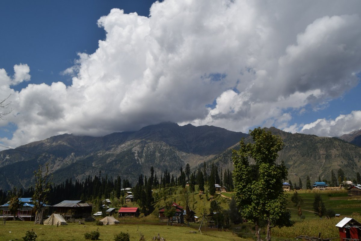 SohaibMushtaq__'s tweet photo. 🎉 Explore
🏞️Tourism is my hobby and I never miss an opportunity to explore a new place. 🌻
✅❤️ Last week we visited Kashmir (Wadi Neelam - Sharda - Arang Kiel). Amazing place on the roof of the mountain. Lush with wooden hut.🪵🛖
#ExtremeCommerce #amazon https://t.co/CWzeka3qU7