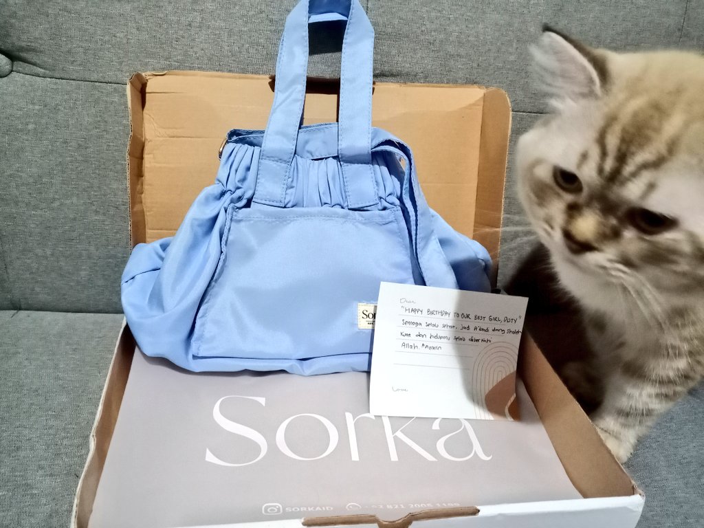 haechanmantul's tweet photo. Annyeing taeil chingu line, aku telat tapi aku mau bilang banyak2 makasih buat segala kebaikannya, makasih buat perhatiannya juga sayangnya asoyyy🤗
Makasih bgt setiap gift pastu sesuai apa yg dibutuhkan, dicari dan selalu kiyowo baik isinya sampe ke nama pengirim dan ucapannya♡ https://t.co/GyfjnBK0Px