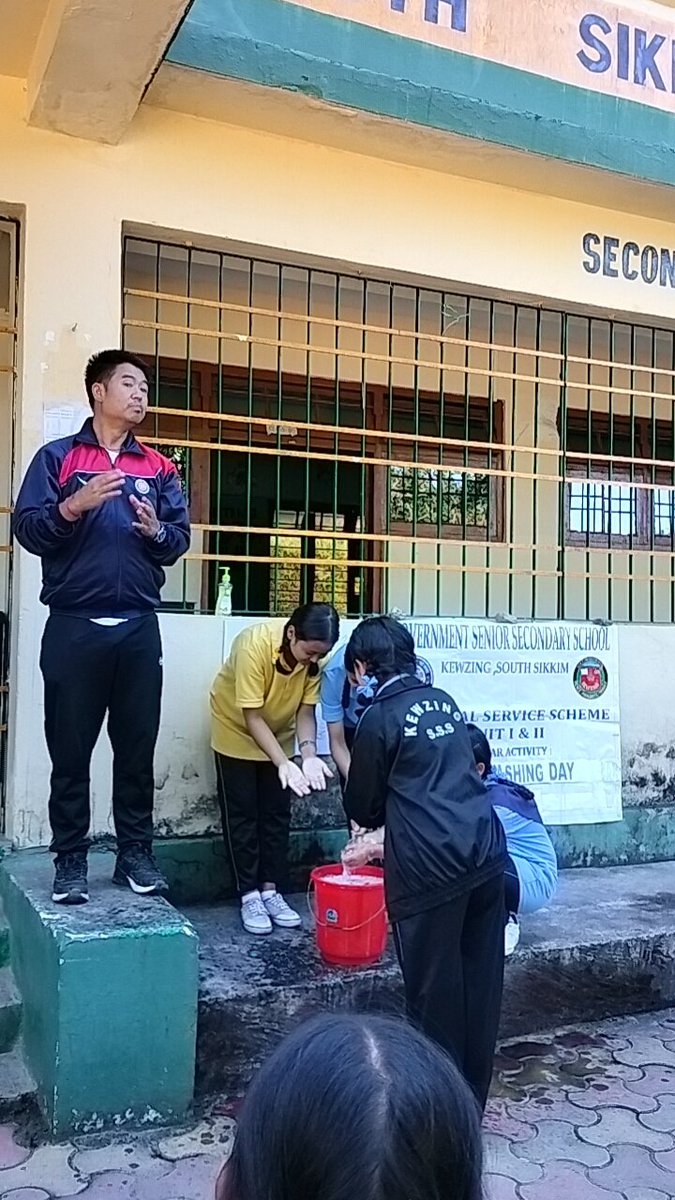NssKewzing's tweet photo. Global Handwashing Day observed by NSS volunteers Kewzing SSS
#NSSINDIA
#NSSRD https://t.co/ixHyXlO4Hv