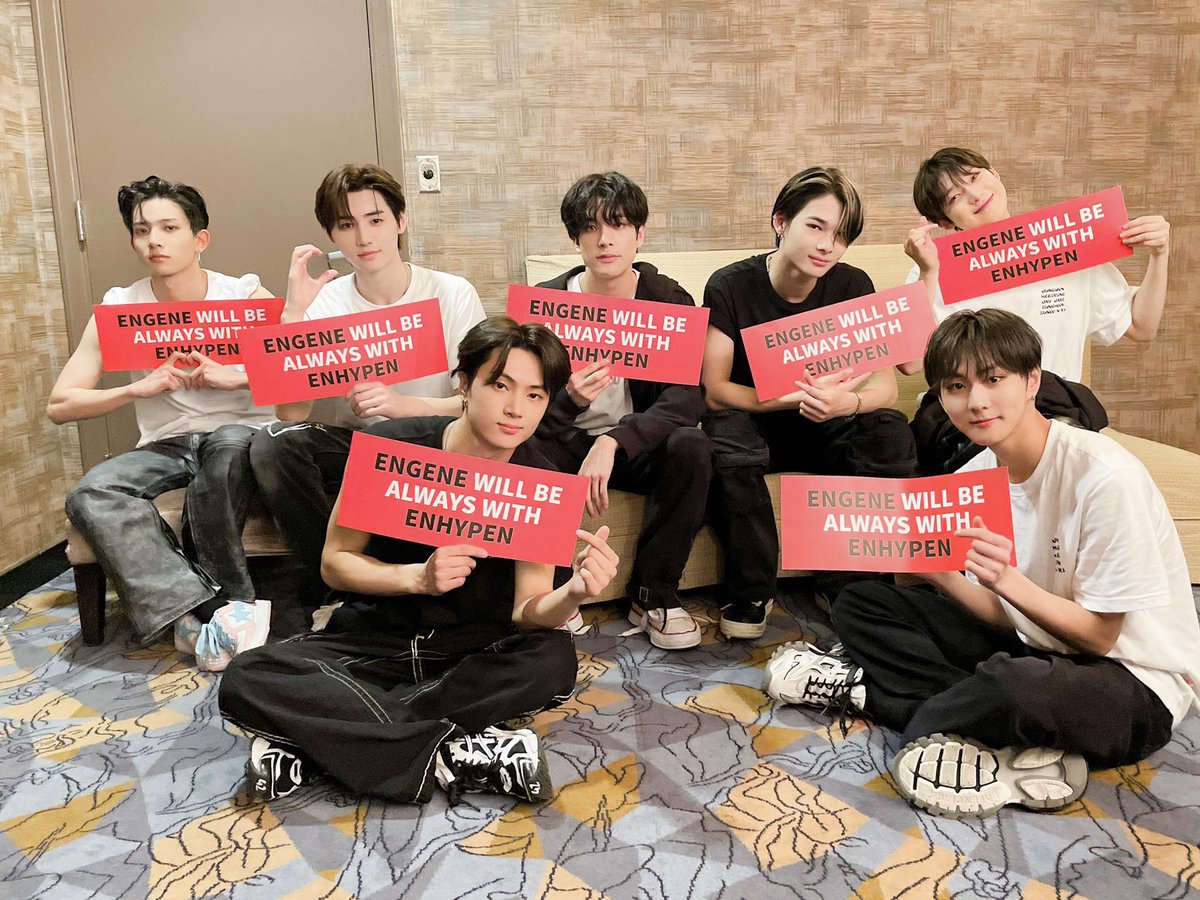 EnShiromaru's tweet photo. スローガンの応募完了ー😊
すごい悩みに悩んでギリギリ🤣
日本での素敵なスローガン見るのも楽しみの一つだな♡

アメリカツアーお疲れ様でした👏

#EN_ビルボ応援 #ENHYPEN  @ENHYPEN @ENHYPEN_members Future Perfect / Make the change https://t.co/7MWSaZ1tkZ