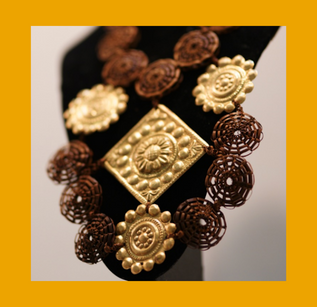 MuseoMutuc's tweet photo. A Bib Necklace, Pendant and Agsam Fern Fashion Accessories by Eduardo Mutuc https://t.co/GYF2Ne274C