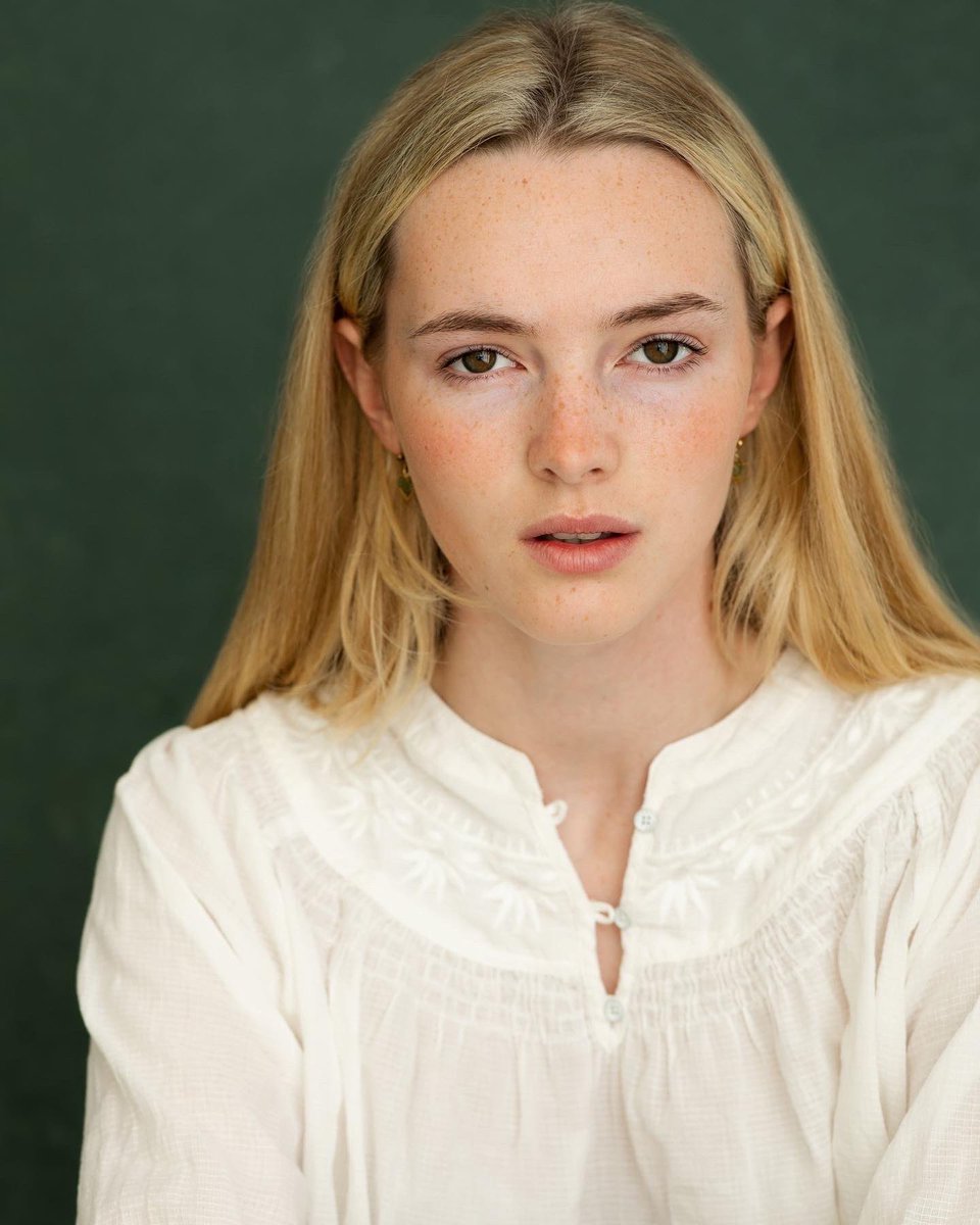 LIPAActors2024's tweet photo. Introducing Alanah Bloor✨ 
Spotlight: https://t.co/PTZA4fTO8h
#seekingrepresentstion #ukactor #2023graduate https://t.co/UKTkzIrza3