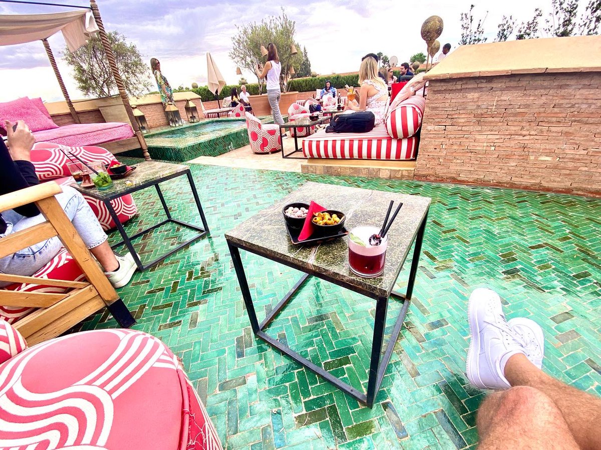 HowardRudderHR's tweet photo. Enjoying a blueberry martini at #elfenn in #Marrakech https://t.co/NqKBRQgMw7