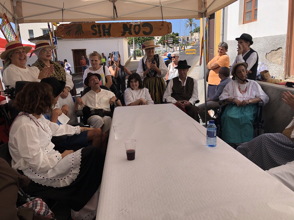 Los chicos del centro de atención a la discapacidad de Adeje “calientan motores” para arrancar la romería”del reencuentro”