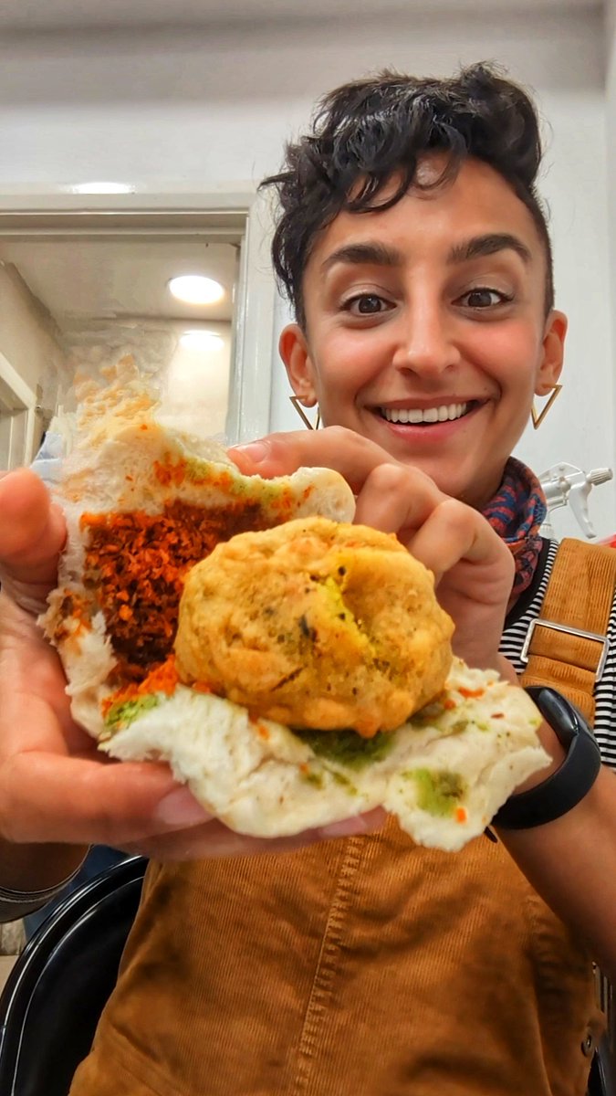 Leyla Kazim tweet media