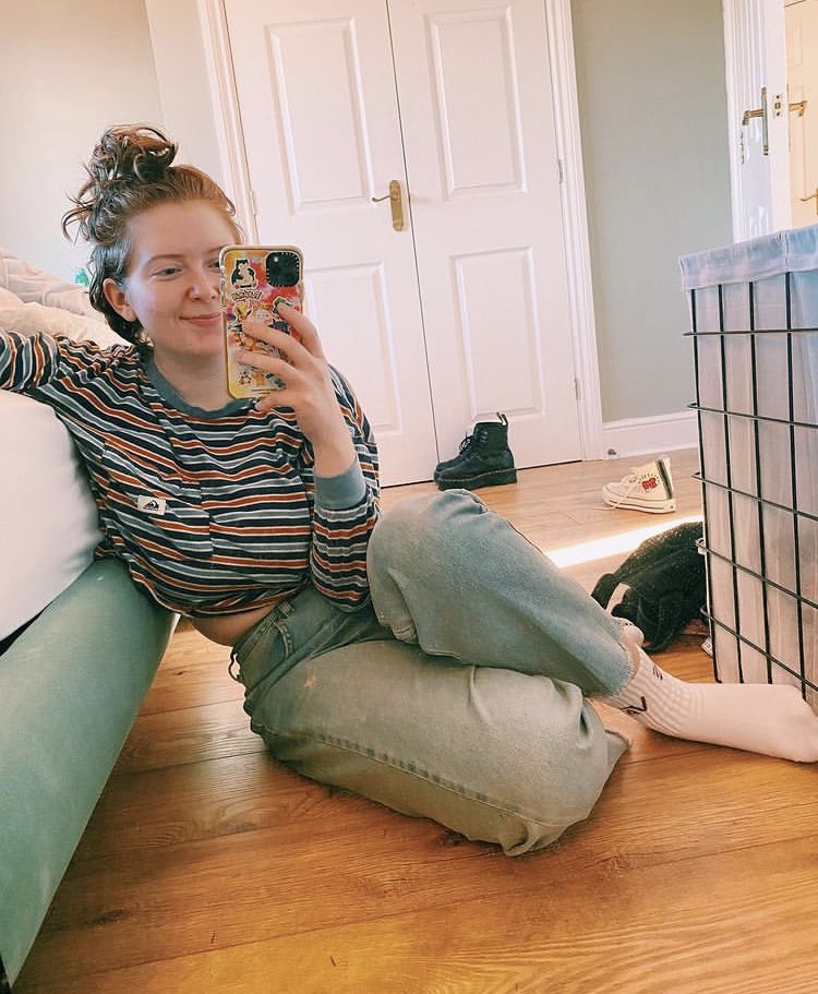 squishbabe01's tweet photo. Happy birthday @AliceOseman i love you and your work. And seriously hope you have the bestest day ever.🥹🧡🍂 #aliceoseman #aliceosemanbirthday #Heartstopper https://t.co/BHfIdNKPEf