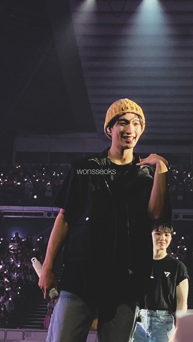 wonsseoks's tweet photo. I just realized I saw seokmin on a thursday 😭😭😭😭😭 huhuhu best #arthursday of my life 😭😭😭😭😭💖💖💖💖💖💖 ilyyyyy https://t.co/rGT9psYJt5