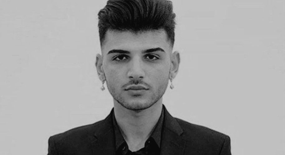03TrashAddicted's tweet photo. Io vivendo per quella grandissima bastarda della fata turchina dai capelli blu che aveva fatto la derattizazione ad #Amici2018
#amici #AMICI22 https://t.co/3OW6TkMCg3