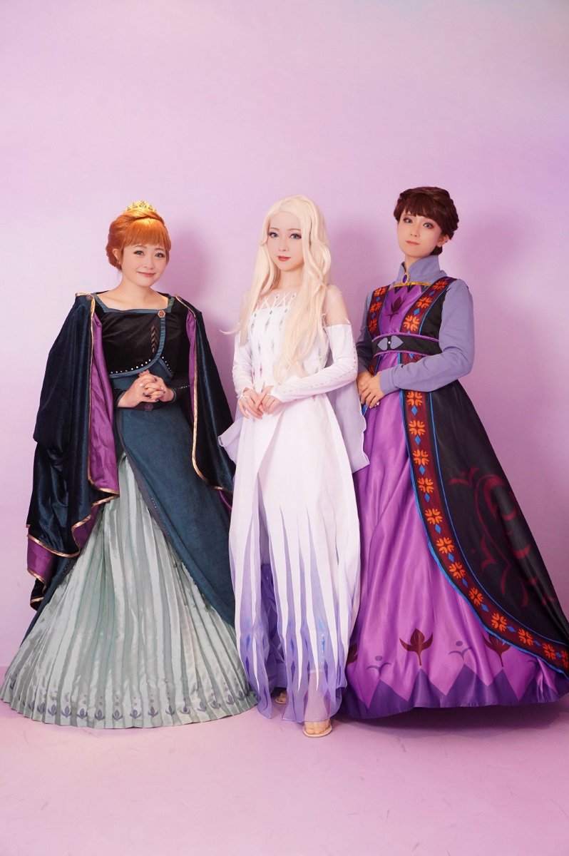 家族写真❄️ イドゥナ王妃で娘2人と一緒に撮影出来てすごく嬉しかった