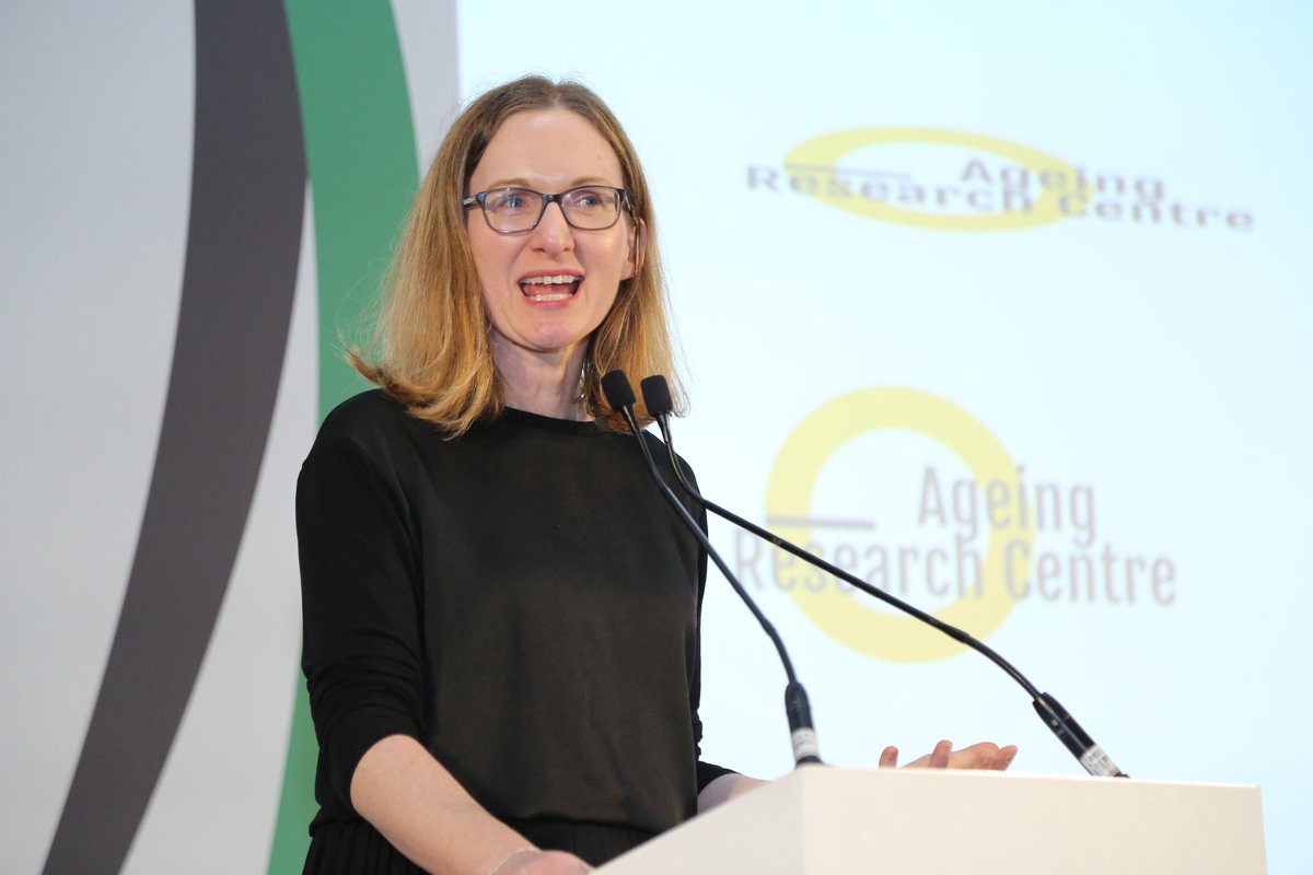 Emirates_Physio's tweet photo. Karen McCreesh delivering her Keynote Lecture on Exercise for Rotator Cuff Tendinopathy, a common shoulder problem caused by overload of a rotator cuff tendon (the soft tissue that connects muscles to bone), causing shoulder pain, inflammation and sometimes stiffness. 

#EPC22 https://t.co/BAA05Vr7aH