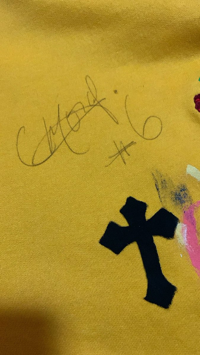 schwalsio_schw's tweet photo. Tinha preço ganhou valor!
#Kamora 
HBD GOAT🏀⛹🏽‍♂️🇦🇴 https://t.co/ktCjWzlF6V