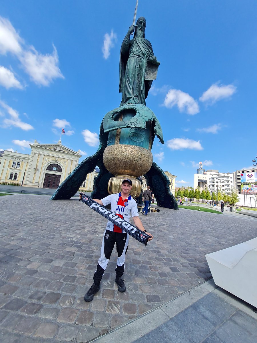DallaraAlexand1's tweet photo. Personne dans le monde
ne marche du même pas
Leurs règle ont toutes une tombe
C'est ça qu'ils ne
comprennent pas 💪👑💯🏴☠️🏴☠️🏴☠️
#srbija #stefannemajna #monasija #partizan #monaster #tripsta #srbijausrca #reka #booba #92i #lapiraterienestjamaisfini #grobari #crnobolo #psg https://t.co/6K4GSzMTMl