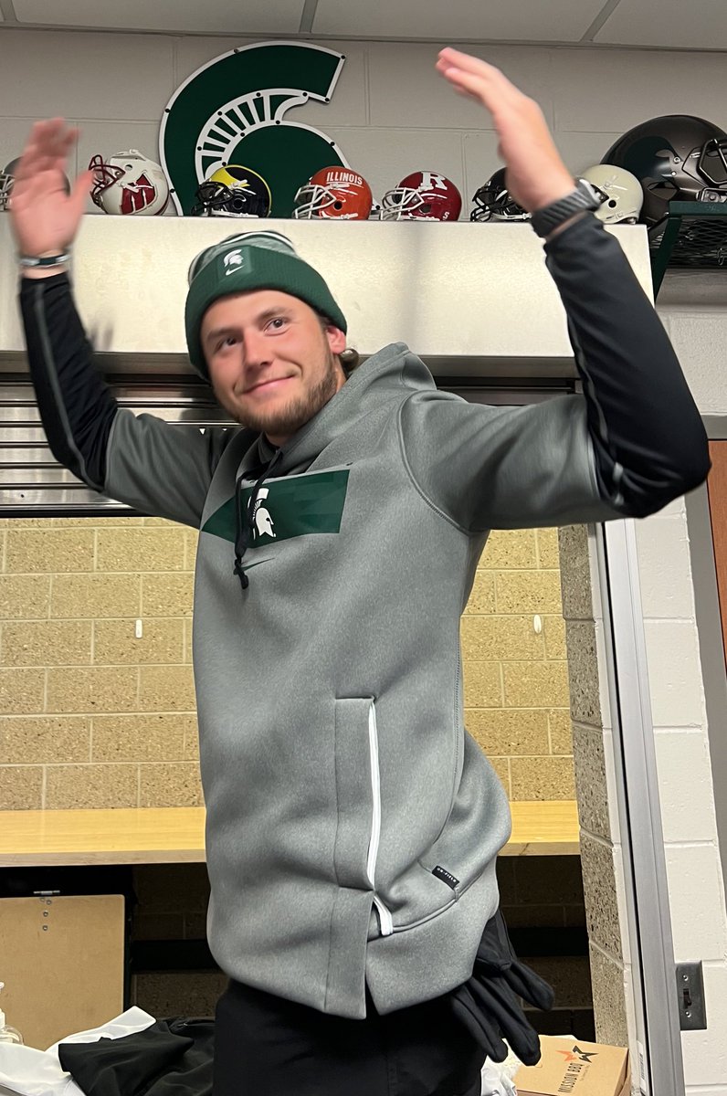 SpartanFB_eq's tweet image. Keeping the tradition alive! First helmet flip of the season and ready for a strong finish with more flips to come! #InTheCut #OnTheBanks
