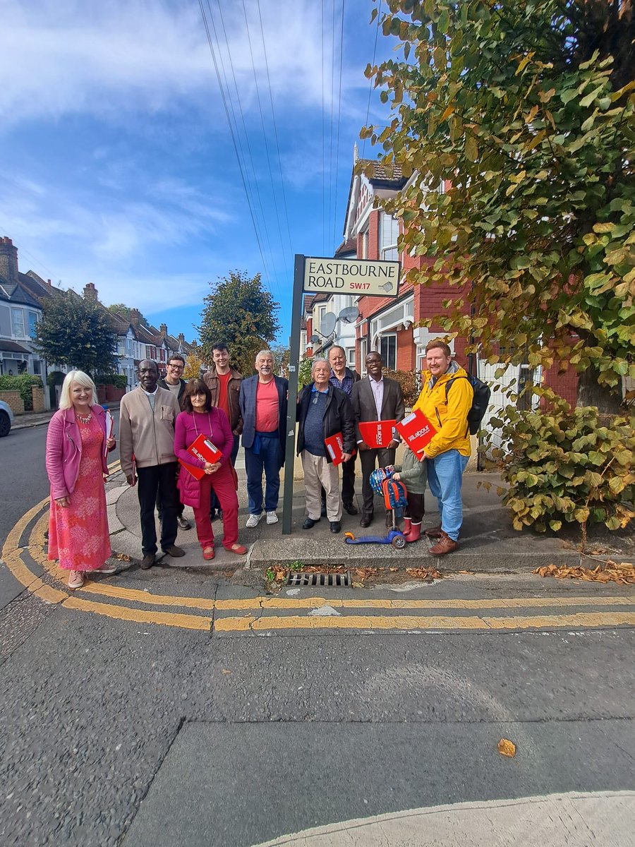 Merton Labour (@mertonlabour) on Twitter photo Our <a href="/MMLabour/">Mitcham & Morden Labour Party</a> team out in Graveney this morning - many people feeding back their real anger at the Tory government and expressing a real desire for change in wanting a Labour government to put an end to this shambles along with fixing our economy. Our <a href="/MMLabour/">Mitcham & Morden Labour Party</a> team out in Graveney this morning - many people feeding back their real anger at the Tory government and expressing a real desire for change in wanting a Labour government to put an end to this shambles along with fixing our economy.