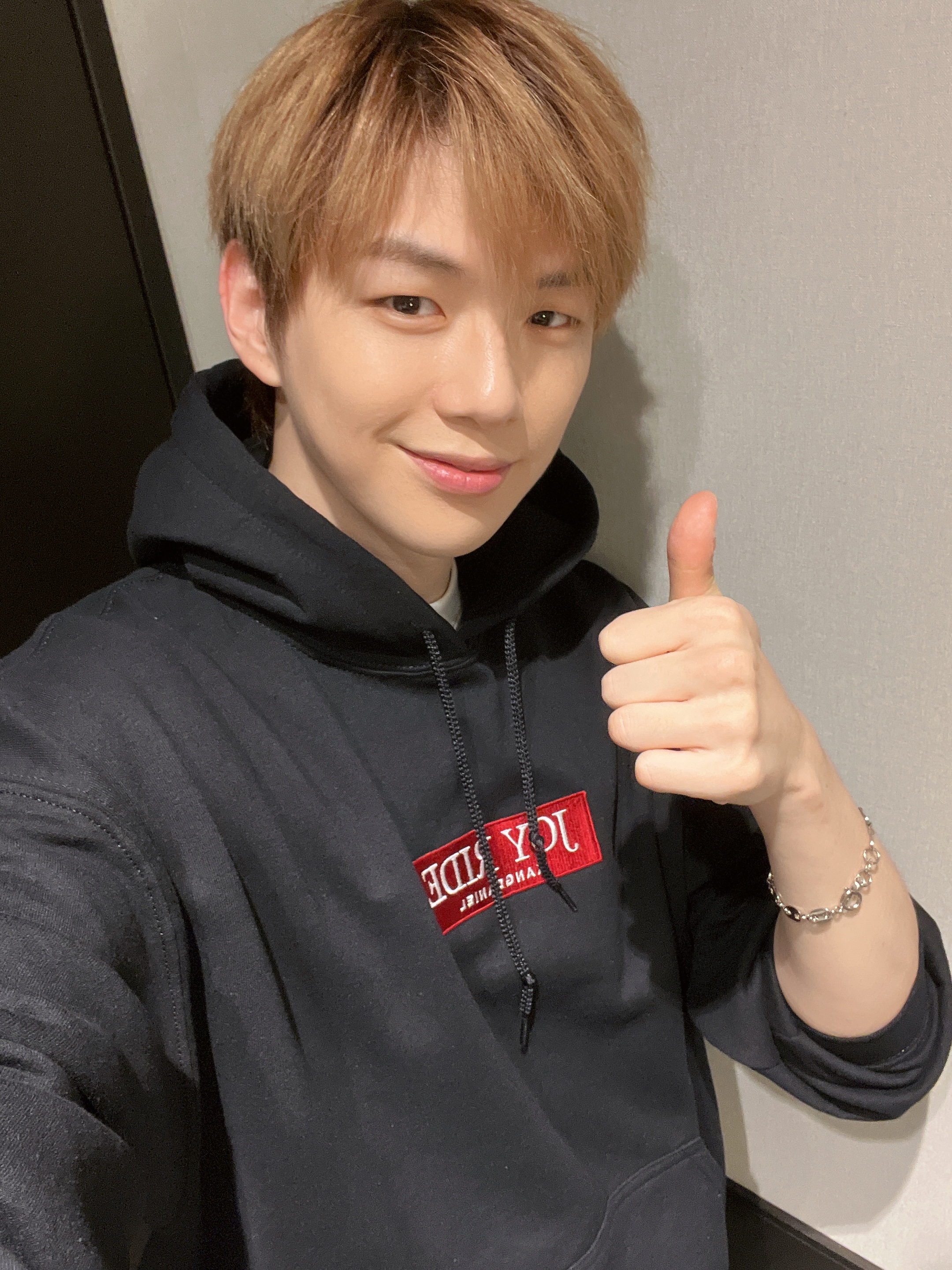 FfMS6QVUoAAnBu6?format=jpg&name=4096x4096