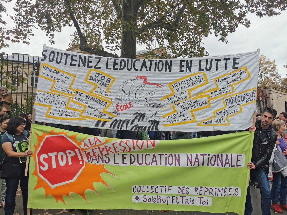 SR_Versailles's tweet photo. 📍Point fixe pour dire STOP à la #répression dans l'#education!
✊Soutien à #KaiTerada et tous les reprimés !
#SoisProfEtTaisToi #StopRépression
#Marche16Octobre
@stylos_les @tpamz @JoliotEnLutte https://t.co/fmeOxARLMe