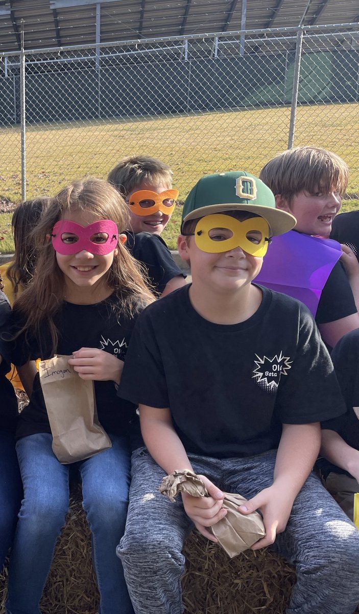 Our Beta Club had an awesome time participating in the Homecoming Parade! We even decorated in our theme this year - “The Power of BETA”@OES_HCS #NationalBETAClub