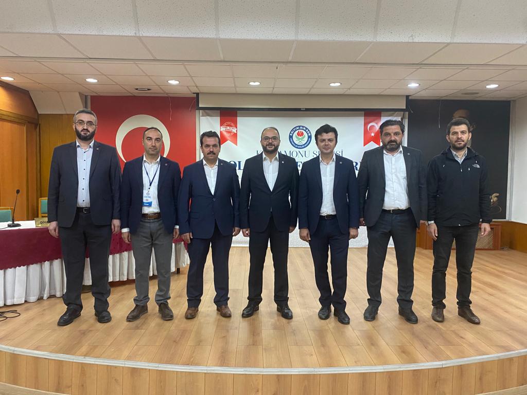 EbsKastamonu's tweet photo. Şubemizin 5. Olağan Kongresi büyük bir katılım ile gerçekleşti. Yeni yönetim kurulu üyeleri ve organları kıymetli delegelerimizin teveccühü ile Bismillah diyerek vazifeyi devraldı. Hz. Allah yâr ve yardımcıları olsun. 🤲
Bizleri bu demokrasi şöleninde yalnız bırakmayan başta..+ https://t.co/bDBaTH4nmr