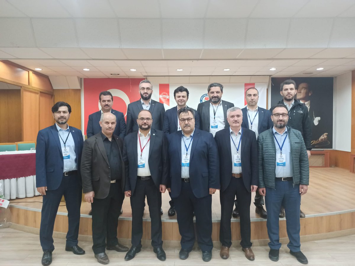 EbsKastamonu's tweet photo. Şubemizin 5. Olağan Kongresi büyük bir katılım ile gerçekleşti. Yeni yönetim kurulu üyeleri ve organları kıymetli delegelerimizin teveccühü ile Bismillah diyerek vazifeyi devraldı. Hz. Allah yâr ve yardımcıları olsun. 🤲
Bizleri bu demokrasi şöleninde yalnız bırakmayan başta..+ https://t.co/bDBaTH4nmr