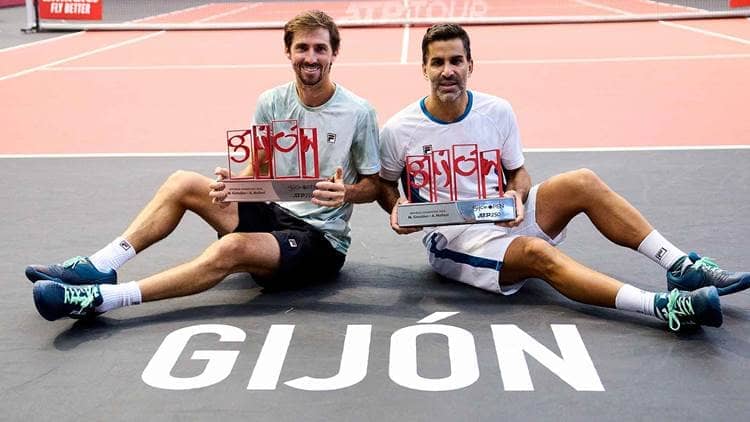 Not_Esportivas's tweet photo. Parabéns aos duplistas campeões, os argentinos @andymolto e o seu compatriota Máximo Gonzalez que conquistaram o @atptour 250 de @GijonOpen na Espanha, conquistando o primeiro título no ano e na carreira juntos
#ATP #ATP250 #GijonOpen #ThisIsTennis #AndresMolteni #MaximoGonzalez https://t.co/NSAqzmcvQk