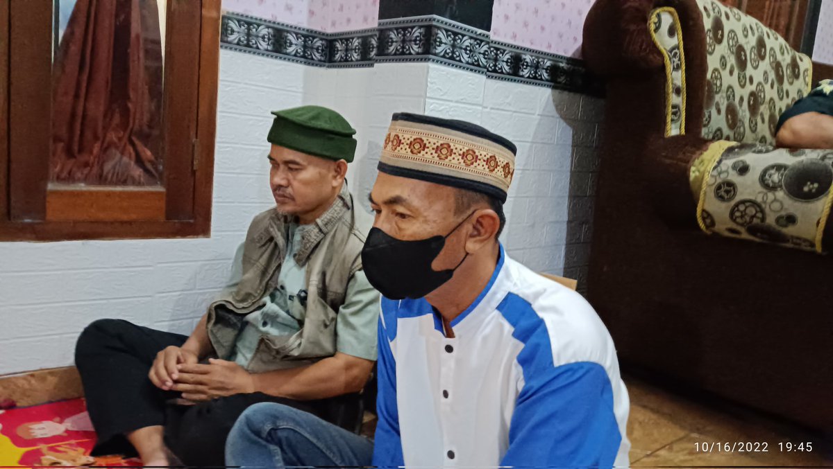 MKAIPerigi's tweet photo. Pengajian keliling di rumah saudara khuddam yang ada di majelis perigi #khuddam #perigi #tangsel https://t.co/i7wQbHboEa