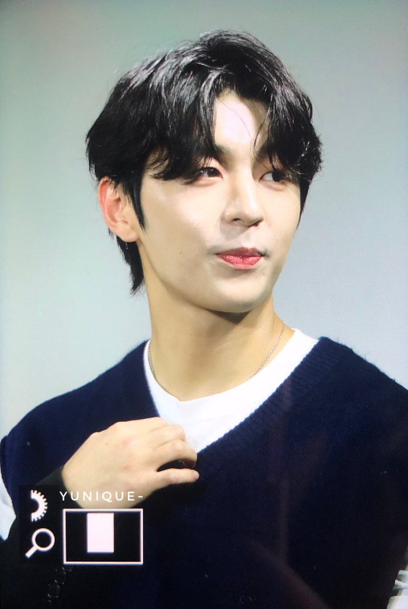 Yunique731's tweet photo. 221016
#골든차일드 #성윤 #와이 https://t.co/5PwB3OCevx