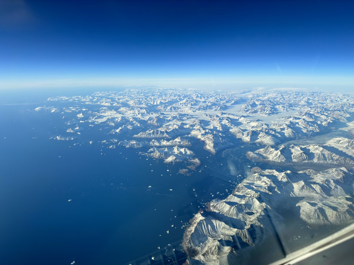 DaveWallsworth's tweet photo. The views of Greenland from 36000 feet yesterday were just spectacular! I never tire of flying over this amazing place. #greenland #viewfromtheflightdeck https://t.co/swr3k5EgIz