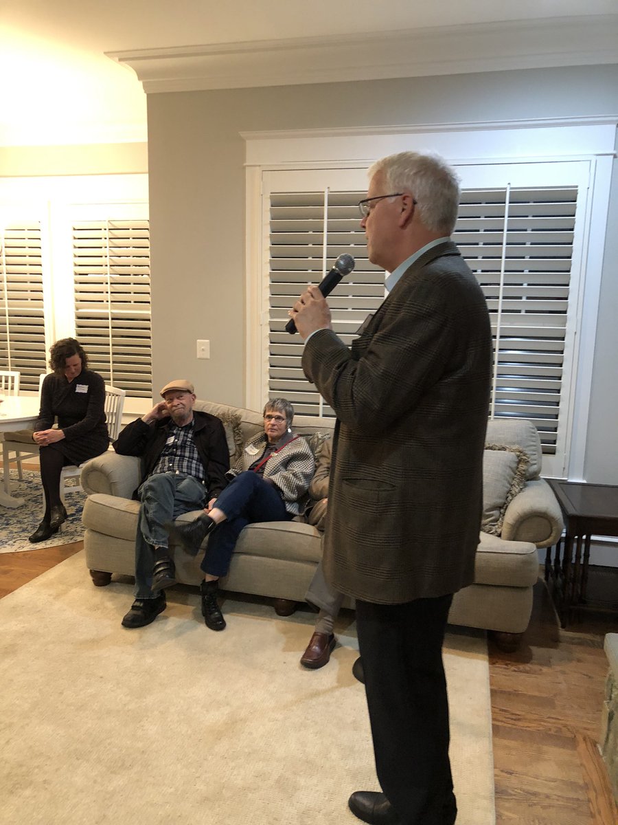 Great time last night at the @arlingtondems Golden Gala at the beautiful home of my friends Dan Turton & @BreeRaum!! Powerful speeches from my friends @DonScott757 @jonesjay @Matt4Arlington & @BethanyZSutton. Special thanks to Don and Jay for joining us in Arlington!!