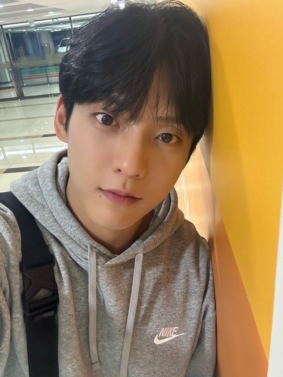Starry_scooter's tweet photo. 진짜 너무 이뻐서 말이 안나왕ㅠㅠ💙 https://t.co/PqxxJltqah