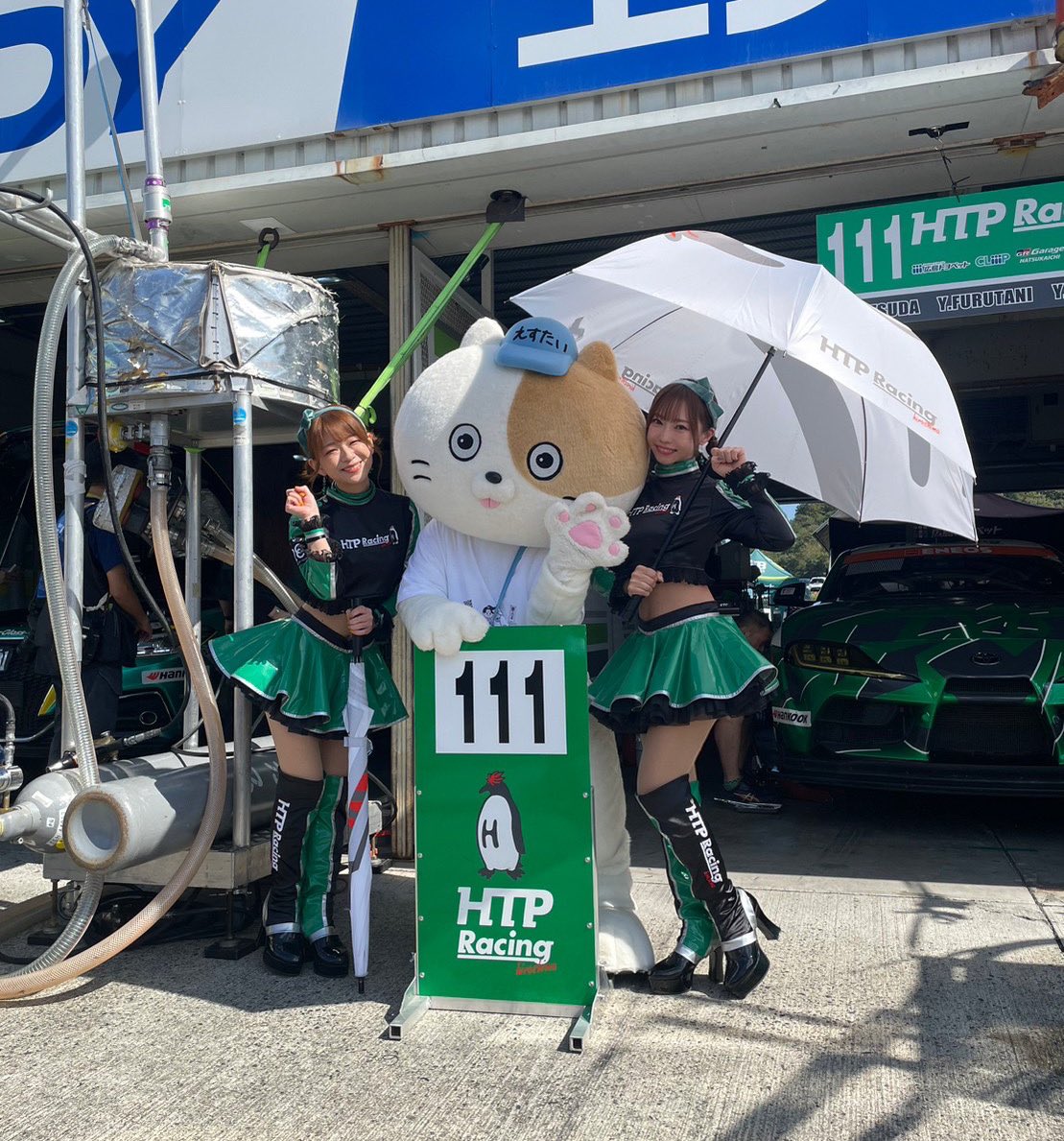 hinano_kido's tweet photo. 第6戦スーパー耐久in岡山にて
ST-Zクラス111号車 2位🥈
3人のドライバーさんがそれぞれ良い走りを見せてくれました🏎💨
かっこよかった✨
たくさんの応援ありがとうございました🐧💚🖤
#広島トヨペット
#hiroshimatoyopetracing
#htpracing
#スーパー耐久
#S耐 https://t.co/scgFhPEeq0