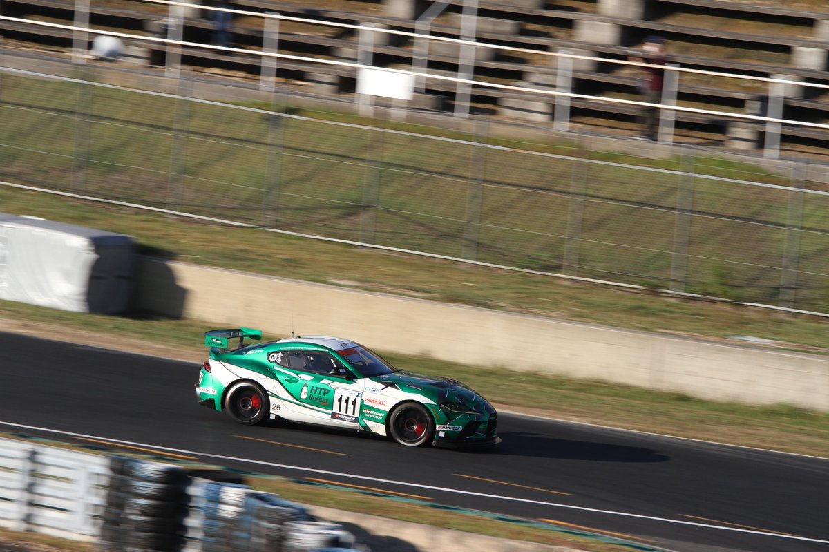 hinano_kido's tweet photo. 第6戦スーパー耐久in岡山にて
ST-Zクラス111号車 2位🥈
3人のドライバーさんがそれぞれ良い走りを見せてくれました🏎💨
かっこよかった✨
たくさんの応援ありがとうございました🐧💚🖤
#広島トヨペット
#hiroshimatoyopetracing
#htpracing
#スーパー耐久
#S耐 https://t.co/scgFhPEeq0