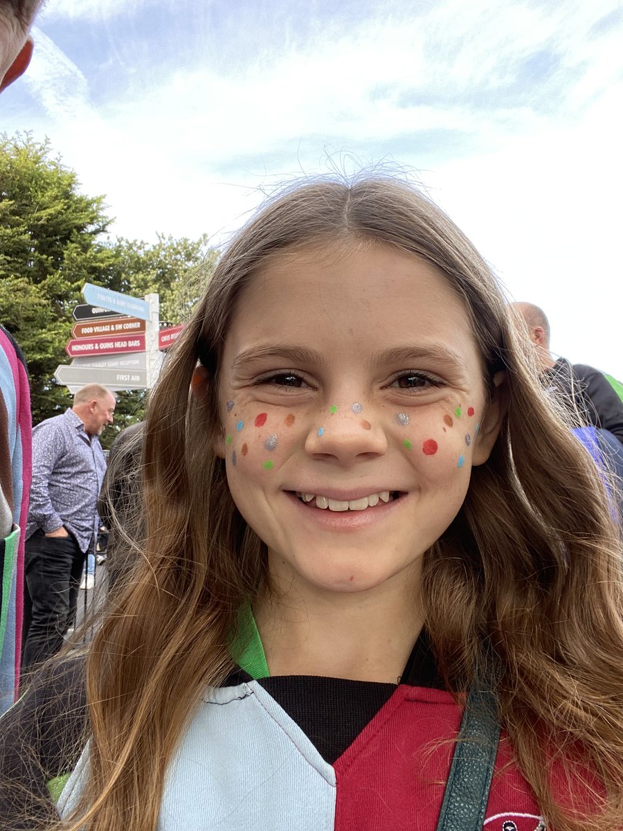 Health Warning. There’s been an outbreak of <a href="/Harlequins/">Harlequins 🃏</a> freckles at the #Stoop today. #COYQ