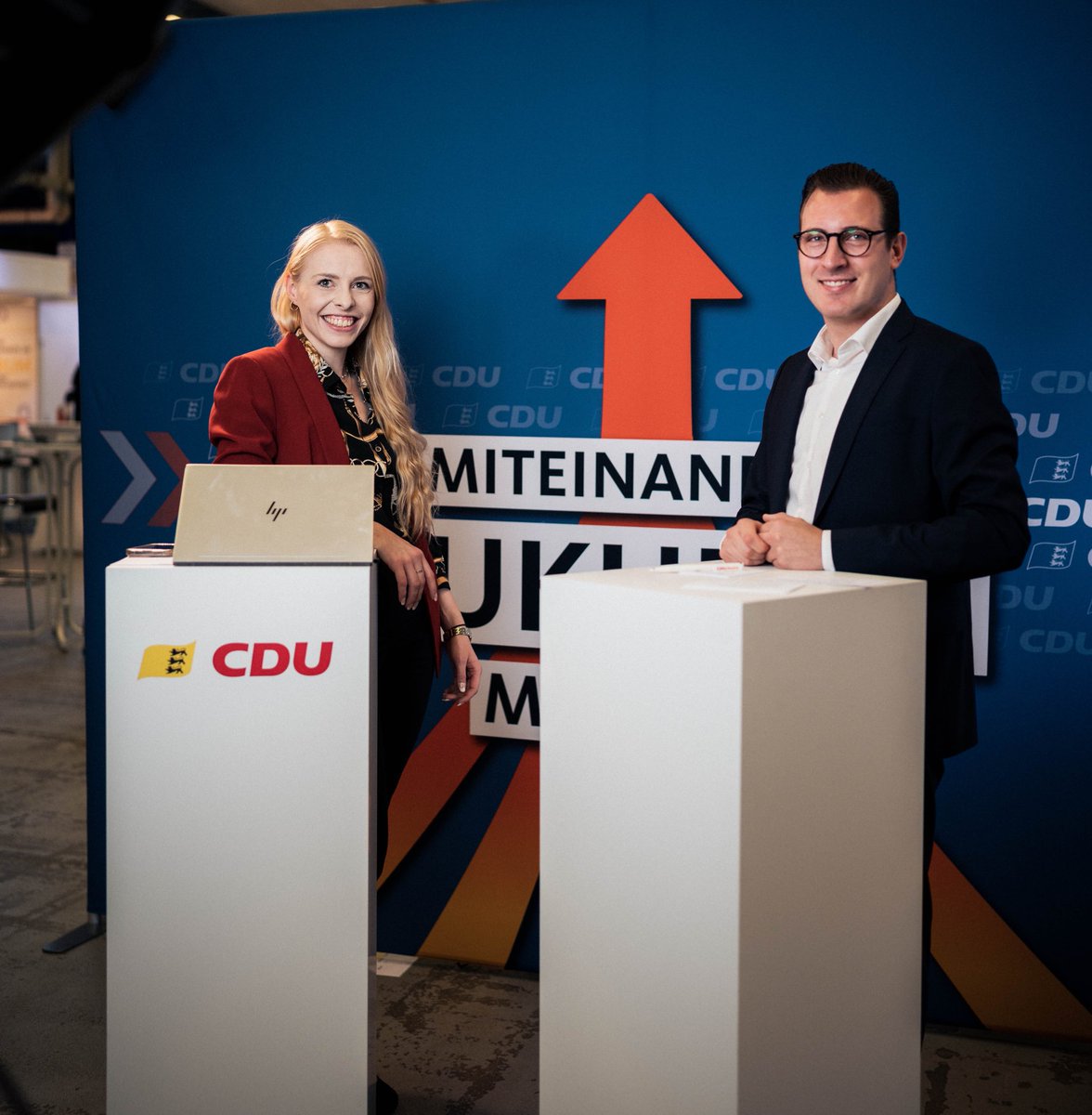 mariesophie_eu's tweet photo. Eindrücke aus dem #socialmediastudio der @CDU_BW auf dem #lpt78 🚀 Zusammen mit @LukasEdelmaier habe ich mit spannenden Persönlichkeiten aus der Landes-, Bundes- und Europapolitik über die aktuellen Herausforderungen sprechen dürfen 🙌🏻 @JungeUnionBW Fotos: @MarcelDitrich https://t.co/mzXlnnZ8kW