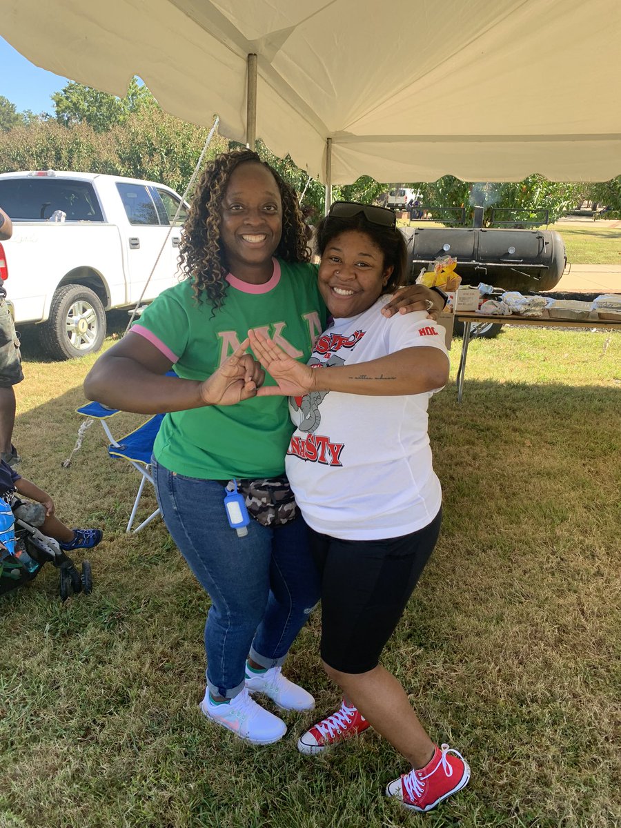I love running into former students doing big things… 💚💕❤️🤍